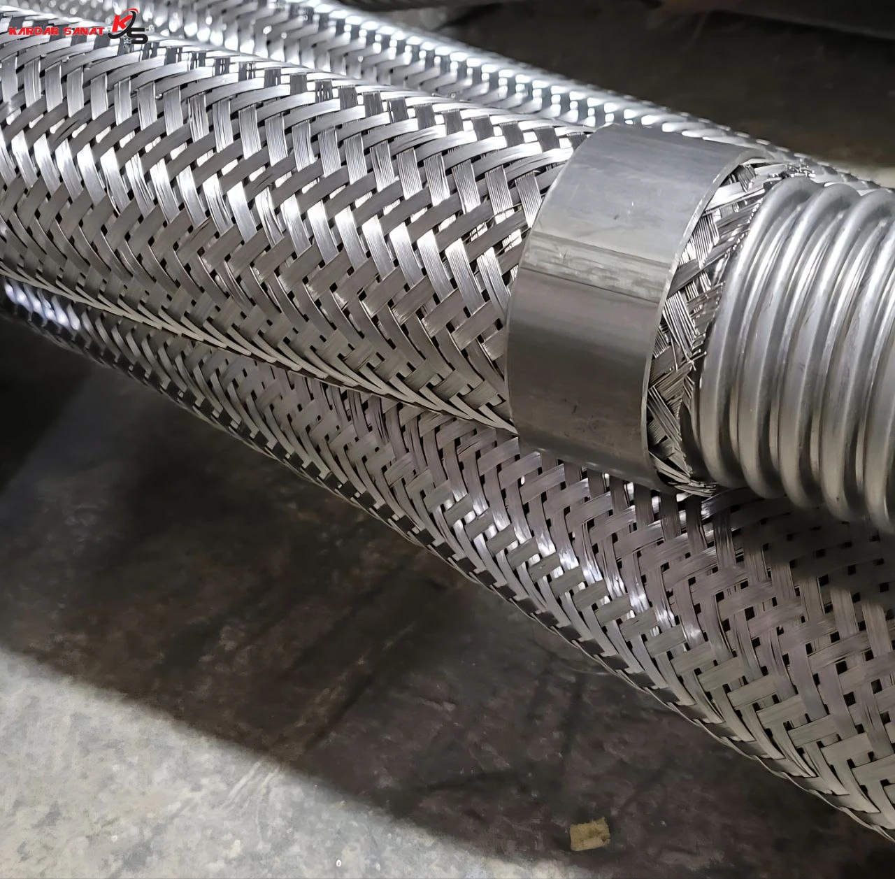 انواع شیلنگ فلکسیبل استیل بر اساس متریال (304،316،321)